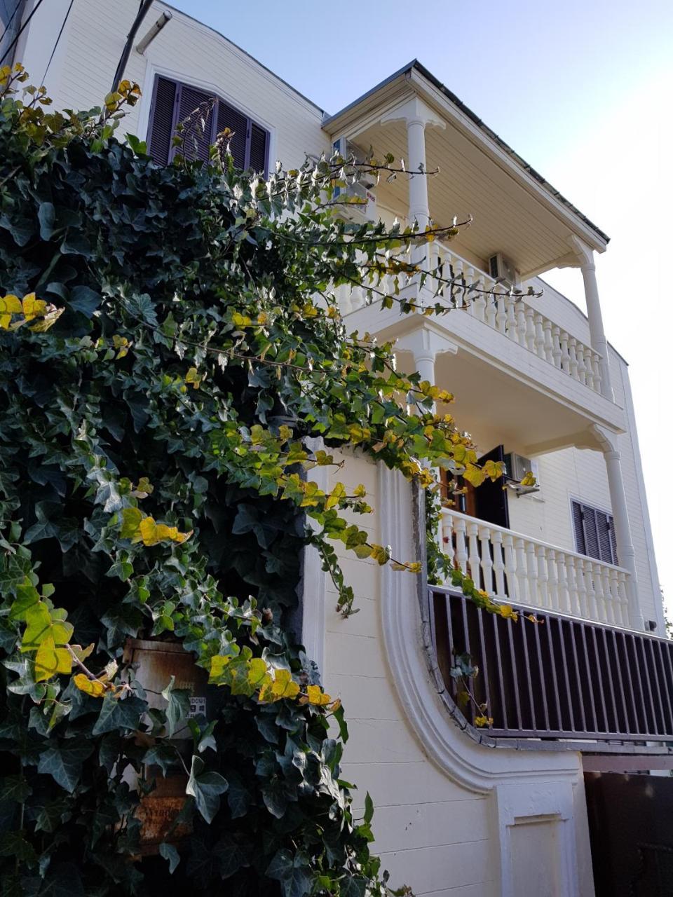 Vedzisi Garden Hotel Тбилиси Екстериор снимка
